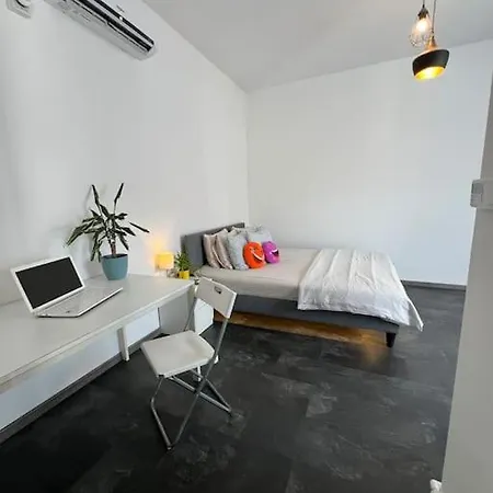 Unique & Special With Terrace In The Center * Bucharest