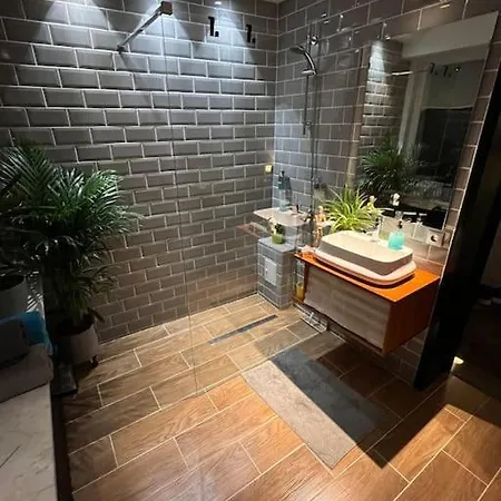Unique & Special With Terrace In The Center * Bucharest